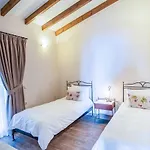 Apolis Deluxe Villa