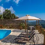 Apolis Deluxe Villa