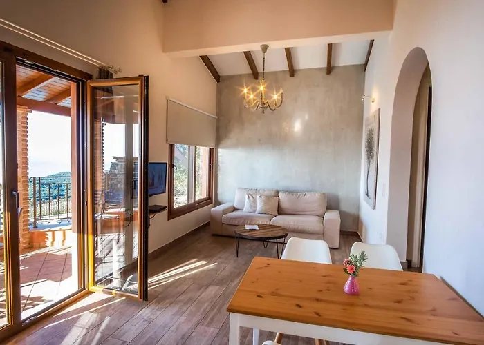 Apolis Deluxe Villa