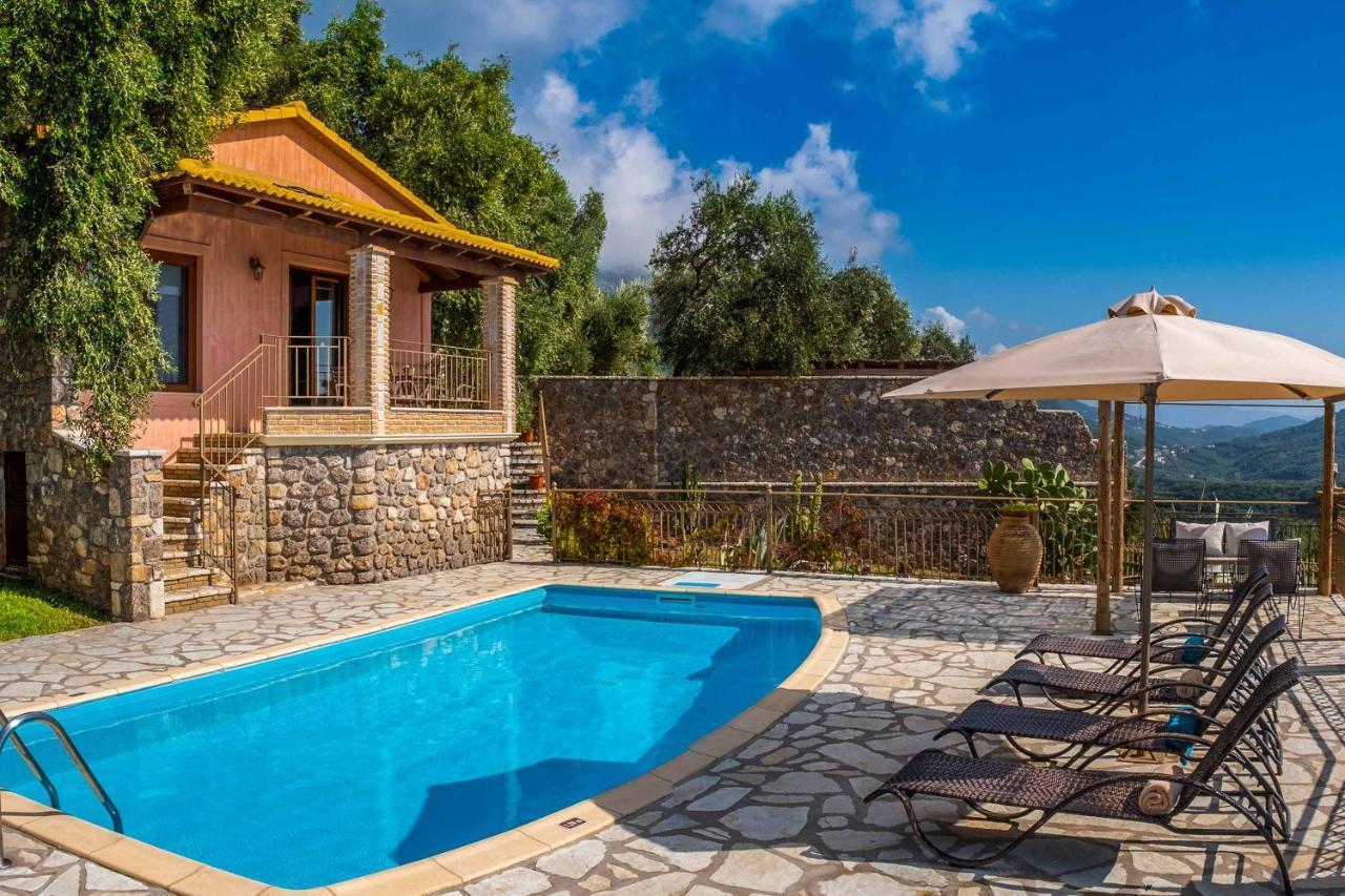 Apolis Deluxe Villa *